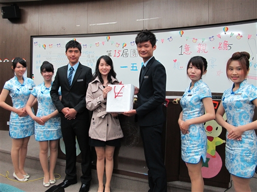 親善大使團歡慶祝15週年團慶。