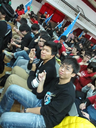 2013年學生寒假服務隊授旗出發！