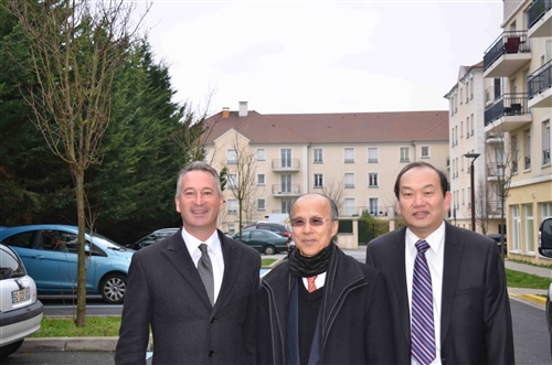 法文系傑出系友榮獲法國道路命名殊榮。