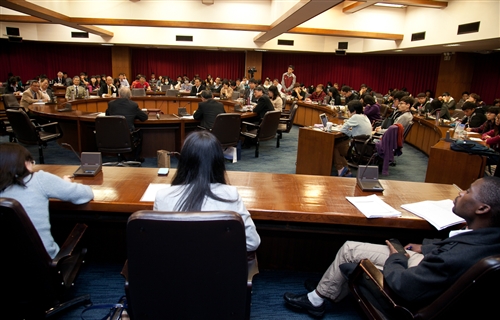 卜睿哲博士專題演講談「面對中國大陸：台灣未來的挑戰」。