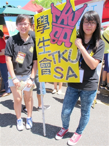 學生會、聯合校友會共同舉辦「102學年度社團招生博覽會」。