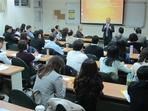 商管碩士在職專班邀請行政院政務委員林政則蒞校演講。