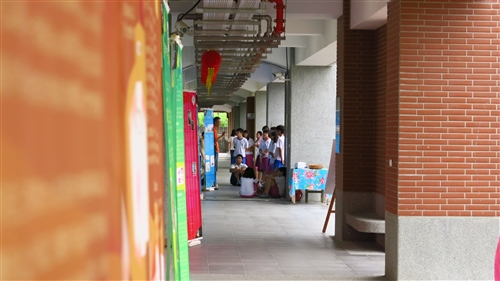 本校行動化學館再度前進高雄推廣化學教育。