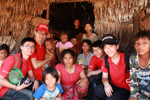 本校「柬埔寨服務學習團」7度赴柬國服務。