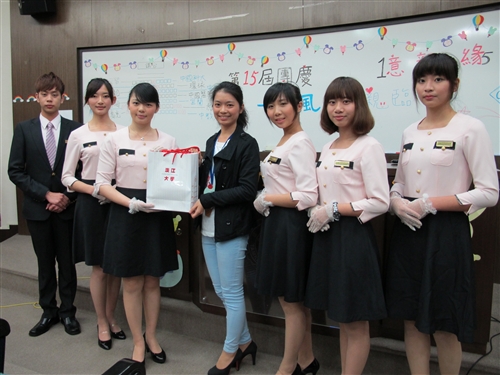 親善大使團歡慶祝15週年團慶。