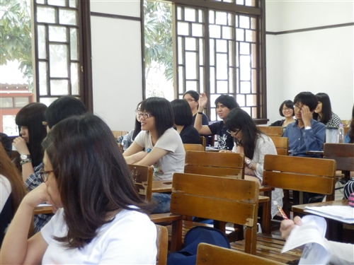 俄文系外語教學專題工作坊-如何說故事?漫談出版實務中的口譯及筆譯