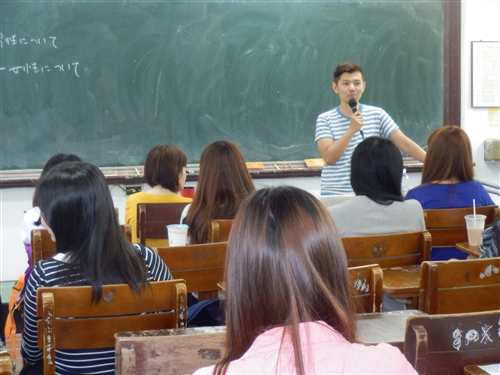 俄文系外語教學專題工作坊-如何說故事?漫談出版實務中的口譯及筆譯