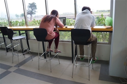 早睡早起來讀書