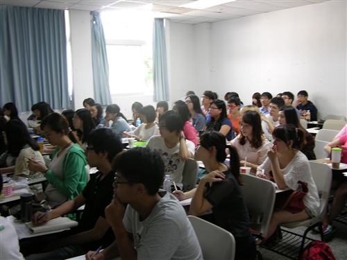 資圖系企業導師請益─圖書館經營管理實務:圖資領域的學與用