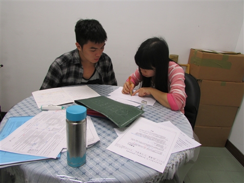 學習與教學中心舉辦大學部基礎科目1-3人個別輔導，敬請公告並鼓勵同學踴躍參加。