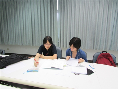 學習與教學中心舉辦大學部基礎科目1-3人個別輔導，敬請公告並鼓勵同學踴躍參加。