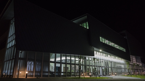 紹謨紀念活動中心夜景