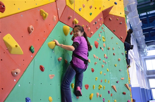 蘭陽校園11/19及11/25住宿學院主題活動「休閒樂活_挑戰極限，攀向高峰」