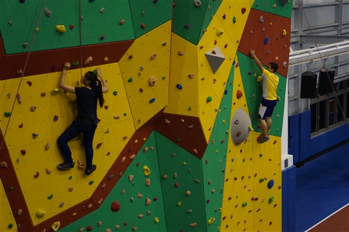 蘭陽校園11/19及11/25住宿學院主題活動「休閒樂活_挑戰極限，攀向高峰」