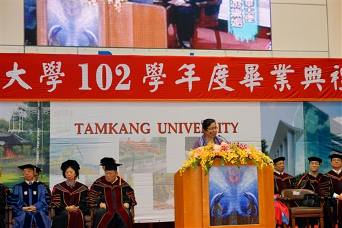 「三環五育 職場享譽」，本校舉行102學年度畢業典禮。