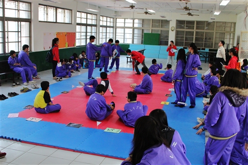 理學院「可見光科學服務隊」寒假下鄉服務。