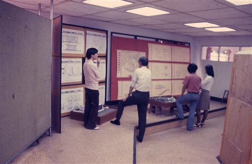 印證時代變遷建築系出版《嚮‧建築：民歌時代的建築青年》。