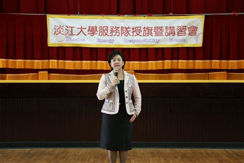 本校寒假社會服務授旗出發囉！