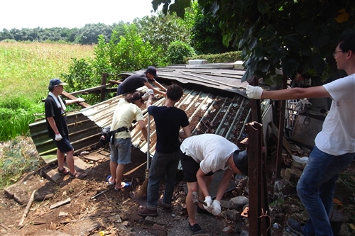 建築學系暑期構築課程，至北淡水興仁溪流域進行社區營造。