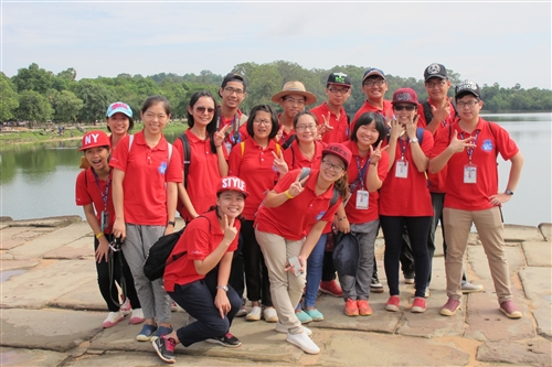 本校柬埔寨服務學習團第8次到柬埔寨哄吥省服務。