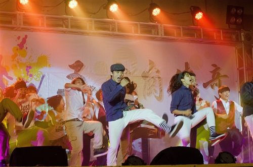 「103學年度社團招生博覽會」在海報街熱鬧展開。