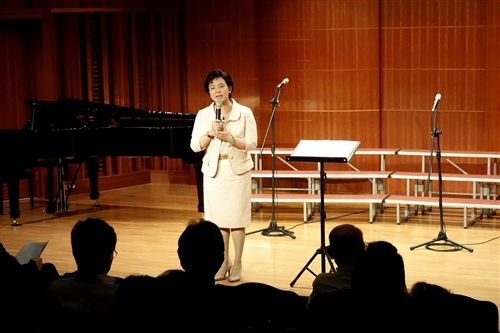 女教職聯誼會合唱團舉辦「淡江花月夜」音樂會。