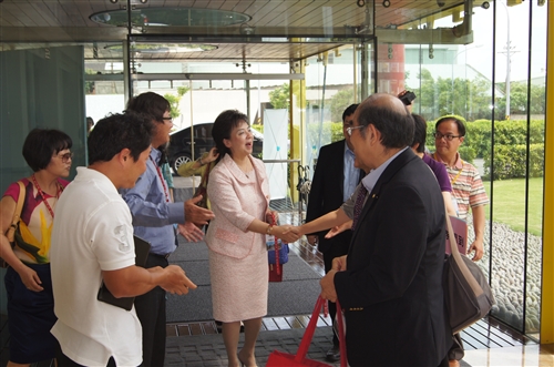 本校與陳水來文教基金會共同舉辦「2014淡江大學校友校長教育高峰會」。