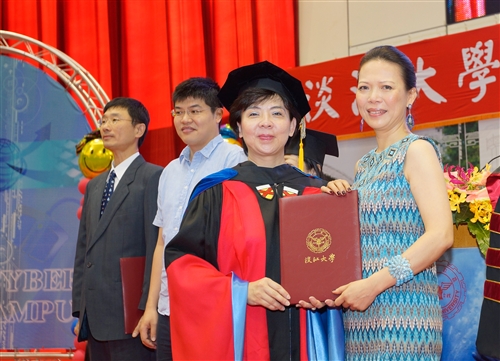 「三環五育 職場享譽」，本校舉行102學年度畢業典禮。