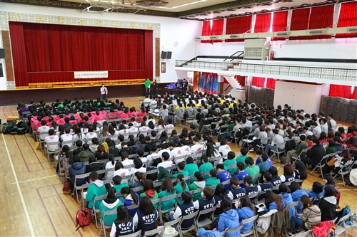 本校寒假社會服務授旗出發囉！