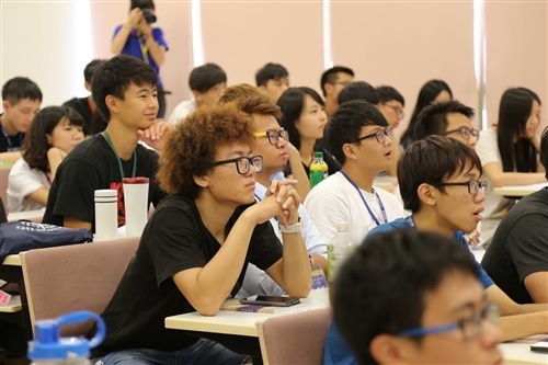 學務處舉辦103學年度「淡海同舟」社團負責人研習會。