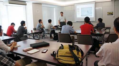 本校與日本東北大學及仙台高專合辦機器人暑期營。