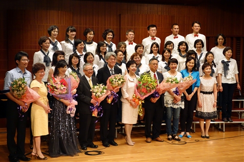 女教職聯誼會合唱團舉辦「淡江花月夜」音樂會。