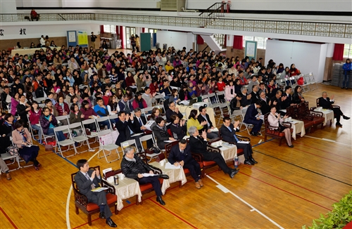 本校舉辦102學年度全面品質管理研習會：「凝聚組織向心力，激發創新品質服務」。