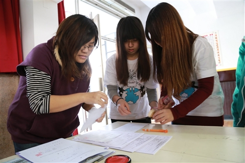 本校寒假社會服務授旗出發囉！