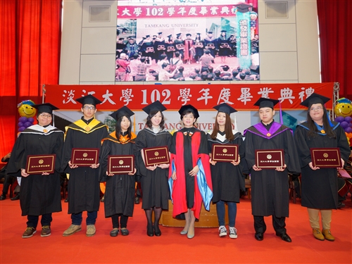 「三環五育 職場享譽」，本校舉行102學年度畢業典禮。