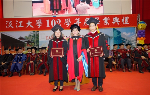 「三環五育 職場享譽」，本校舉行102學年度畢業典禮。