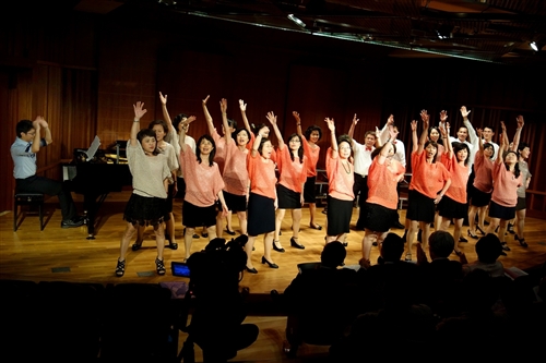 女教職聯誼會合唱團舉辦「淡江花月夜」音樂會。