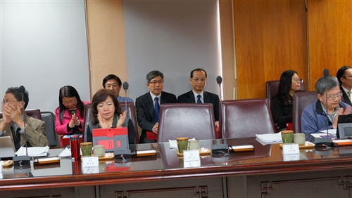 本校102年度推動員工帶薪學習制度榮獲教育部評定優等獎。