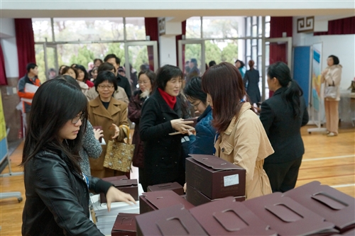 本校舉辦102學年度全面品質管理研習會：「凝聚組織向心力，激發創新品質服務」。