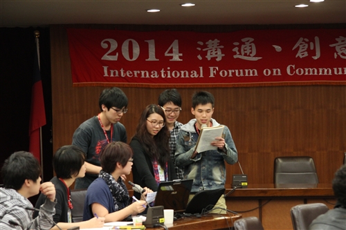 資傳系學生及校友、統計系學生榮獲台灣社群媒體大賽佳績。