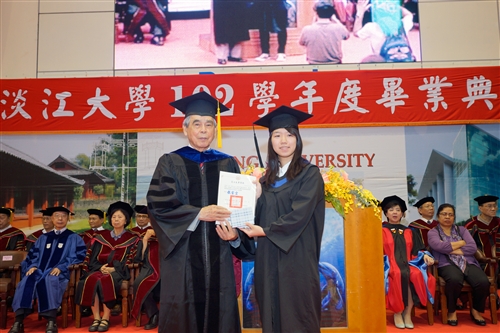 「三環五育 職場享譽」，本校舉行102學年度畢業典禮。