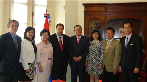 張校長率團赴智利、巴拉圭交流訪問。