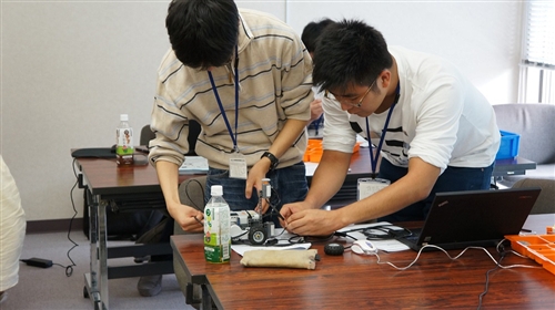 本校與日本東北大學及仙台高專合辦機器人暑期營。