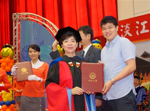 「三環五育 職場享譽」，本校舉行102學年度畢業典禮。