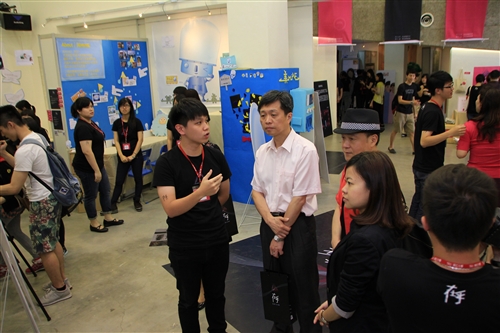 資傳系舉行第13屆畢業成果展「在乎」。