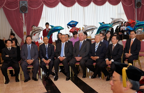 本校舉行第1屆「亞洲研究所數位學習碩士在職專班」畢業典禮。