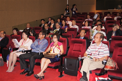 本校與陳水來文教基金會共同舉辦「2014淡江大學校友校長教育高峰會」。