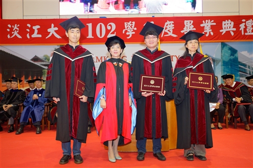 「三環五育 職場享譽」，本校舉行102學年度畢業典禮。