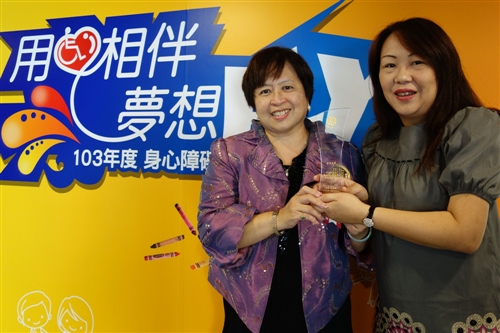 本校連續4年榮獲「新北市進用身心障礙者績優單位」殊榮。