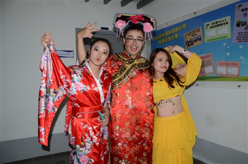 蘭陽校園學生萬聖節活動。